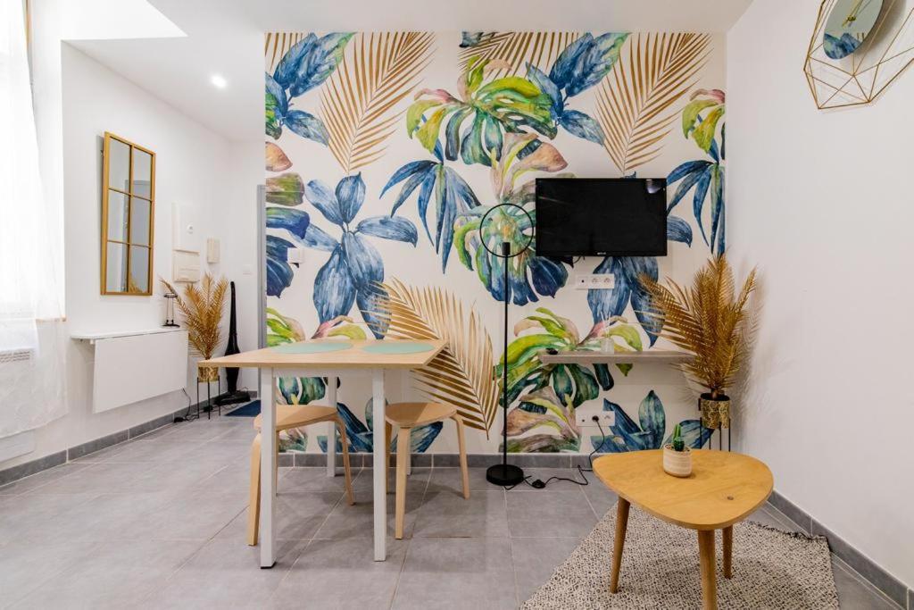 Studio Cosy Au Coeur De L'Ecusson - Arenes A 2 Min Nîmes Esterno foto