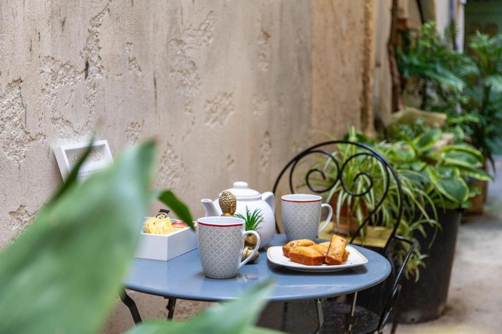 Studio Cosy Au Coeur De L'Ecusson - Arenes A 2 Min Nîmes Esterno foto